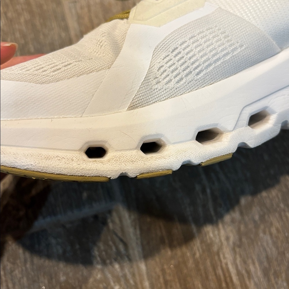 On Cloud Cloud Runner Running White And Green Sne… - image 7